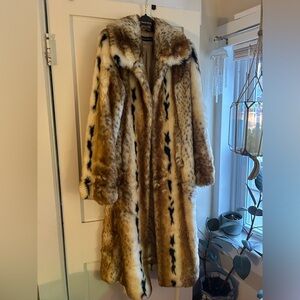 Women's faux fur coat